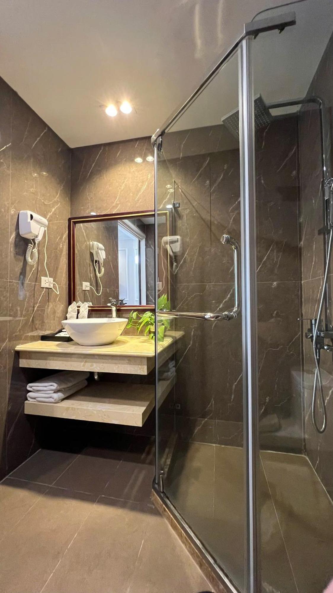 Rubyqueen Halong Hotel Hạ Long Ngoại thất bức ảnh